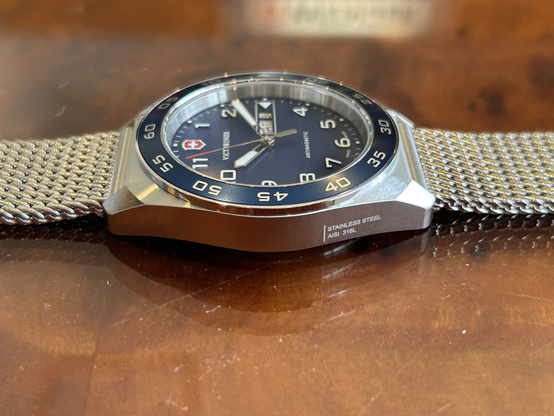 【未使用品】victorinox swiss army 腕時計 Amazon | VICTORINOX(ビクトリノックス) SWISS ARMY 腕時計