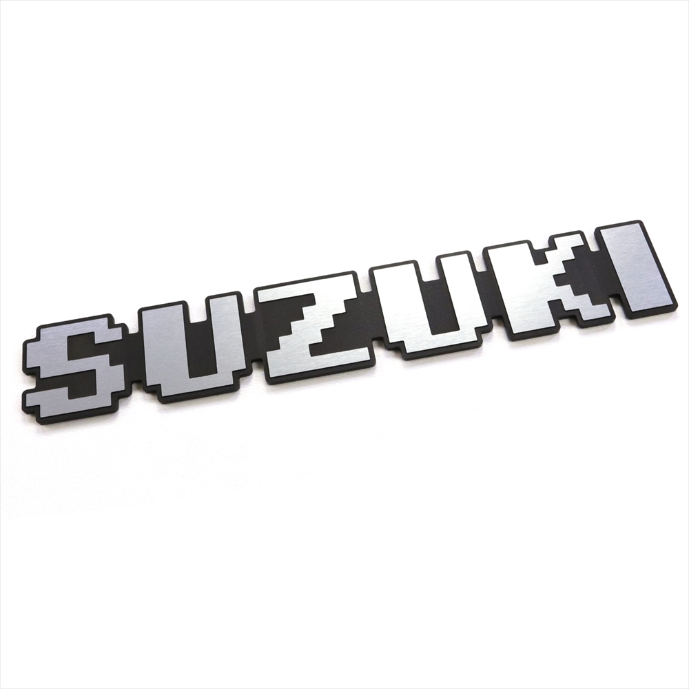 SUZUKI スズキ エンブレム ドットエンブレム ビッグサイズ ユルクラフト製 簡単取付 ステンレスカラー ホワイト SUZUKI スズキ エブリイ キャリイ シルクロード_1