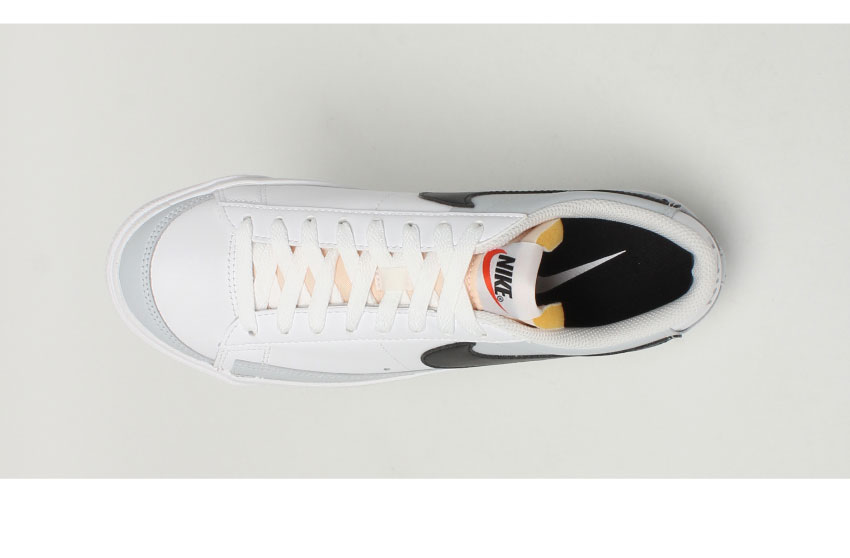 ナイキ スニーカー メンズ ブレザー ロー 77 ヴィンテージ NIKE DZ3480
