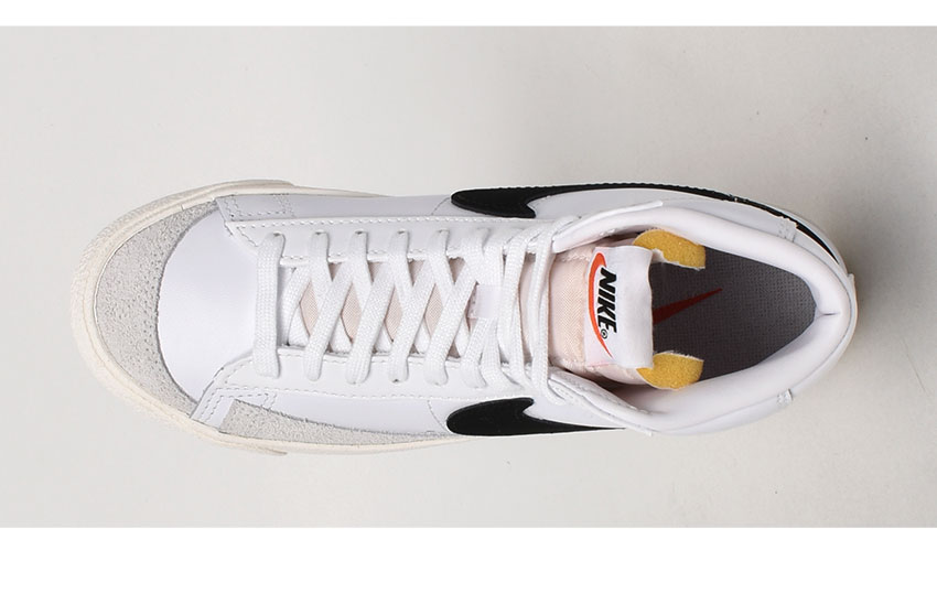 ナイキ スニーカー レディース ブレーザー ミッド 77 NIKE CZ1055 白