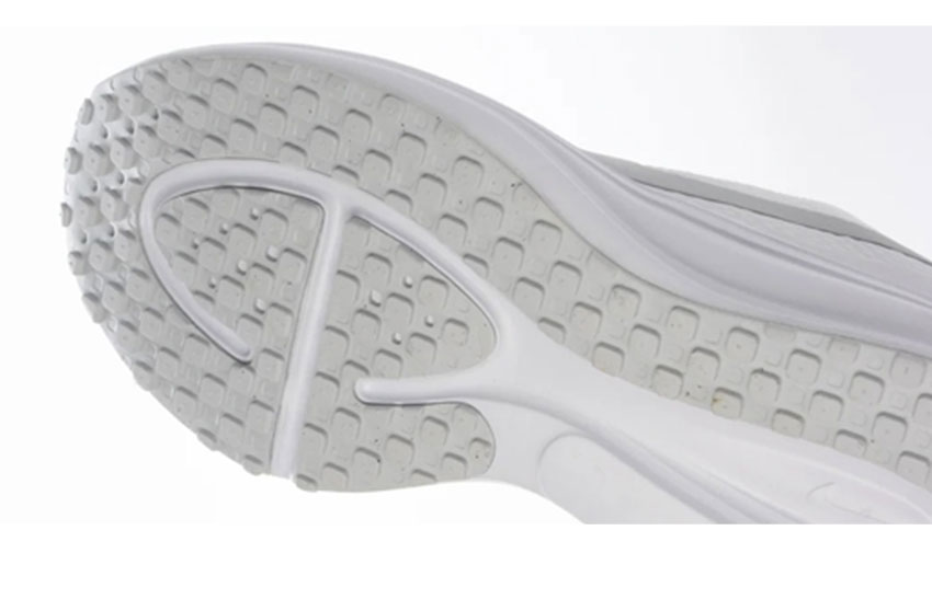 NIKE（ナイキ） ランニングシューズ メンズ NIKE HJ9198 ホワイト 白
