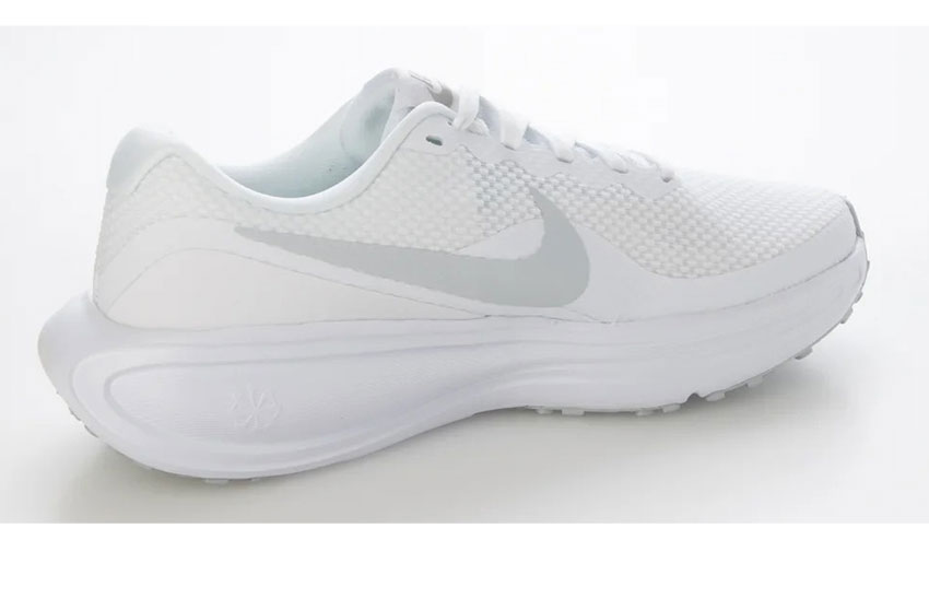 Nike ホワイト ジッパースニーカー NIKE（ナイキ） ランニングシューズ レディース NIKE HJ8485 ホワイト
