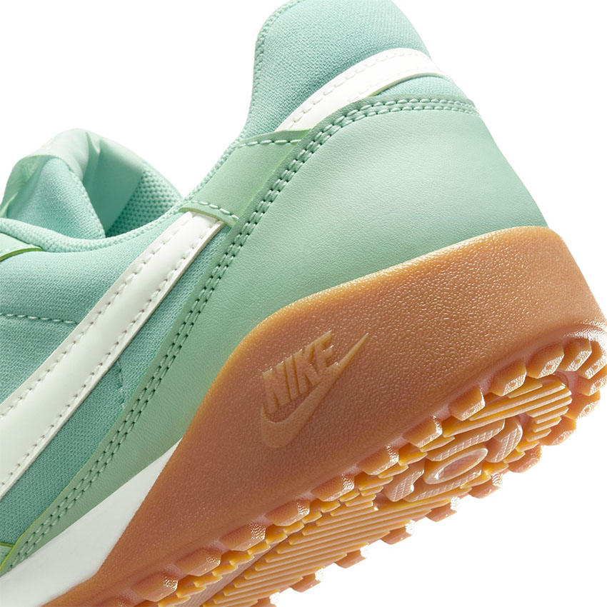 NIKE（ナイキ） スニーカー レディース WSテラモンタ NIKE HQ1940