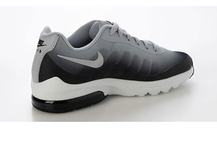 NIKE（ナイキ） スニーカー レディース NIKE 749866 グレー 靴