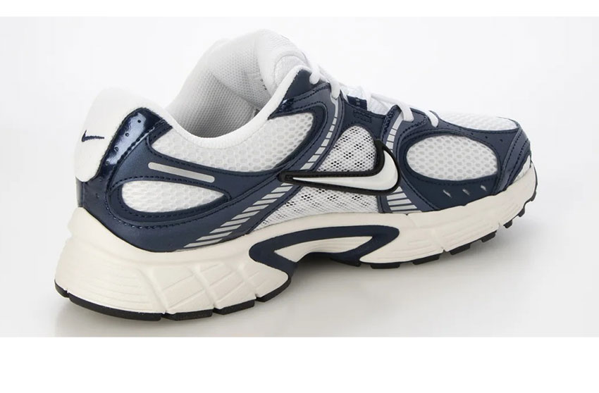 NIKE ホワイト/ネイビー スニーカー NIKE（ナイキ） スニーカー メンズ V5 RNR NIKE HJ5228 ホワイト 白