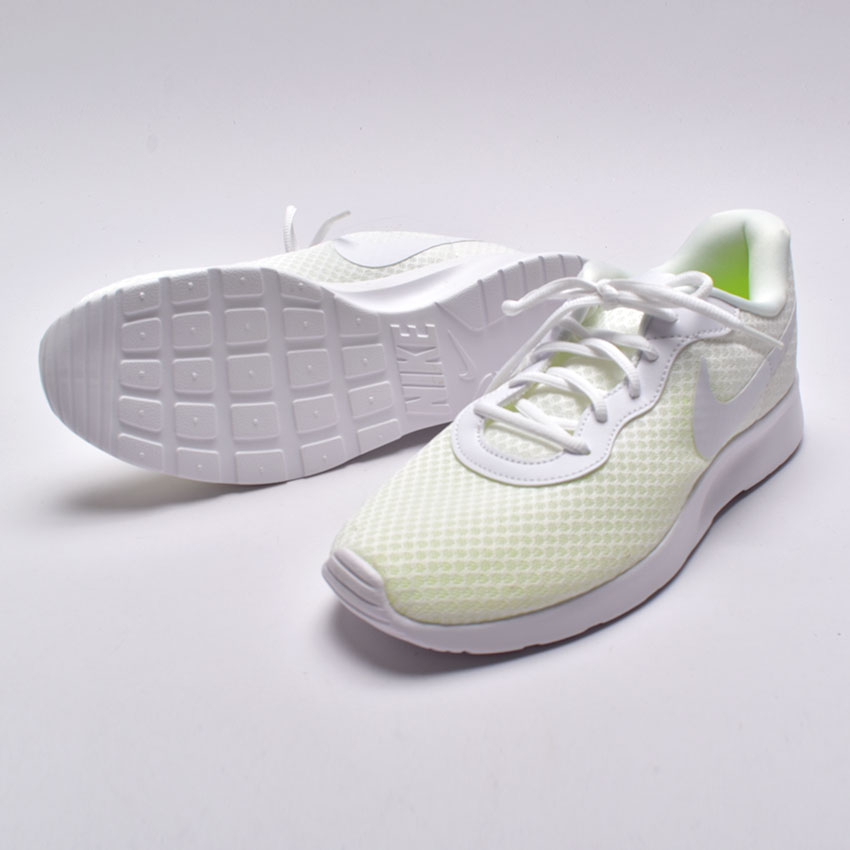 NIKE（ナイキ） ランニングシューズ メンズ タンジュン フライイーズ