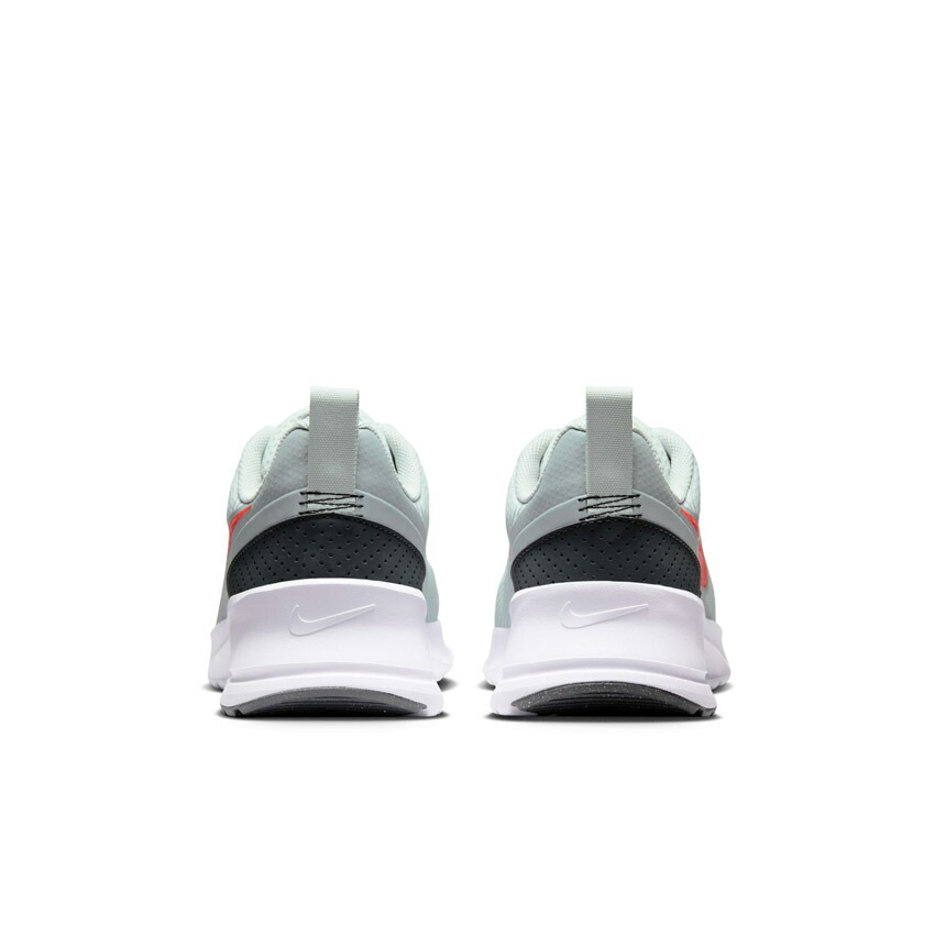 NIKE ナイキ スニーカー メンズ エア マックス ニュアクシス