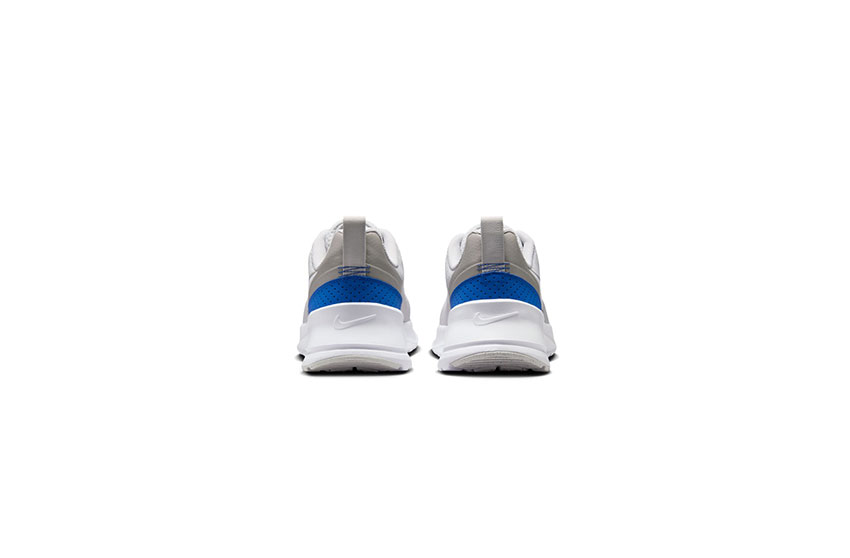 NIKE（ナイキ） スニーカー メンズ エア マックス ニュアクシス NIKE