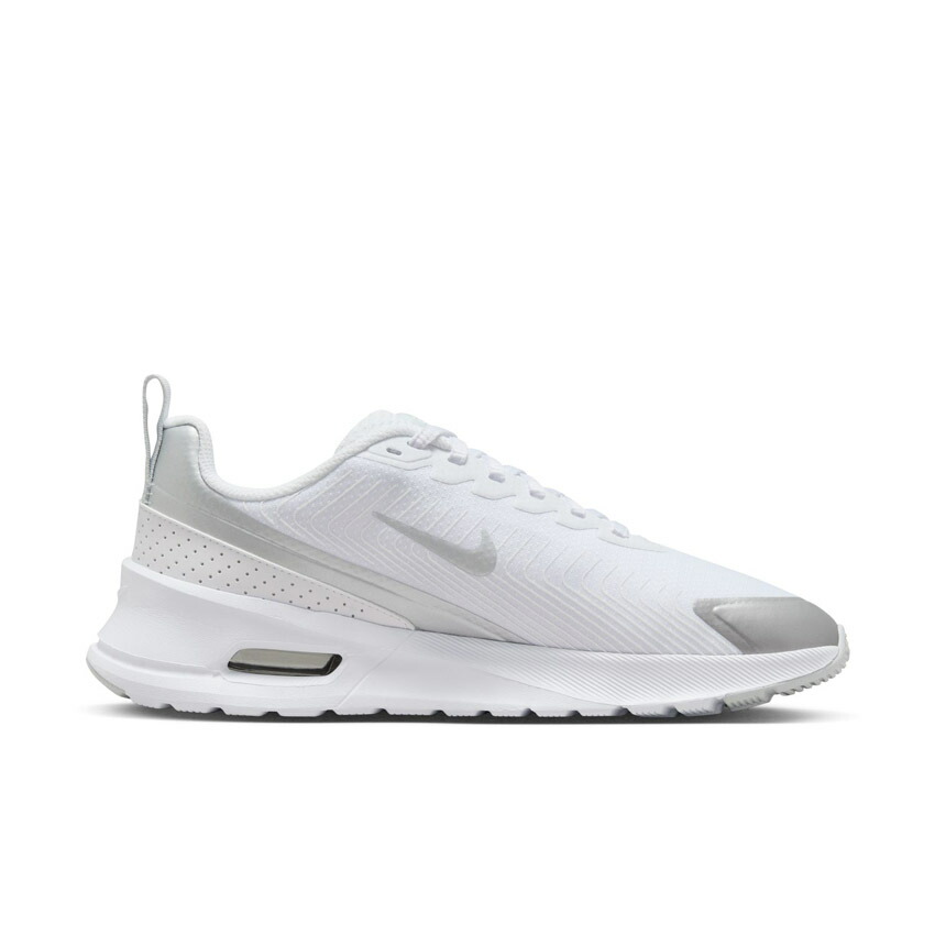 使いやすい 白 Nike 23㎝ レディース スニーカー 新品未使用 NIKE ナイキ スニーカー レディース エア マックス NUAXIS