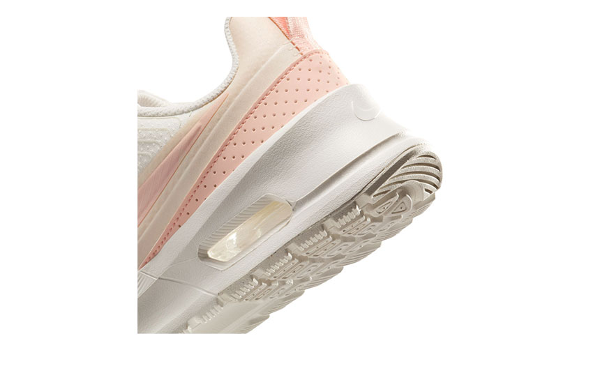 Nike【ナイキ】厚底！可愛い白×ピンク！スニーカーブーツ Nike【ナイキ】厚底！可愛い白×ピンク！スニーカーブーツ (Nike