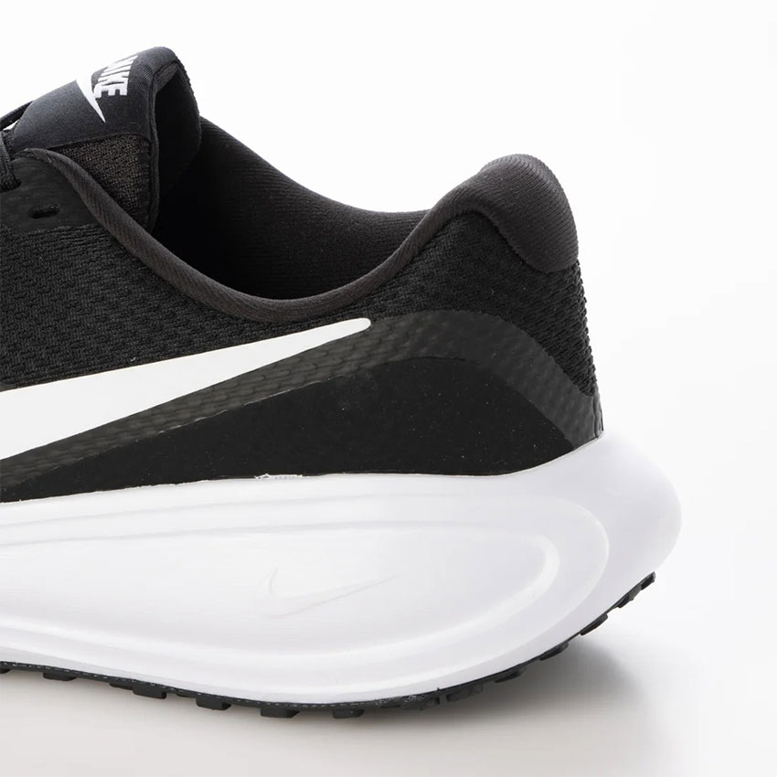 NIKEナイキ　ランニングシューズ NIKE（ナイキ） ランニングシューズ メンズ レボリューション 8 ワイド