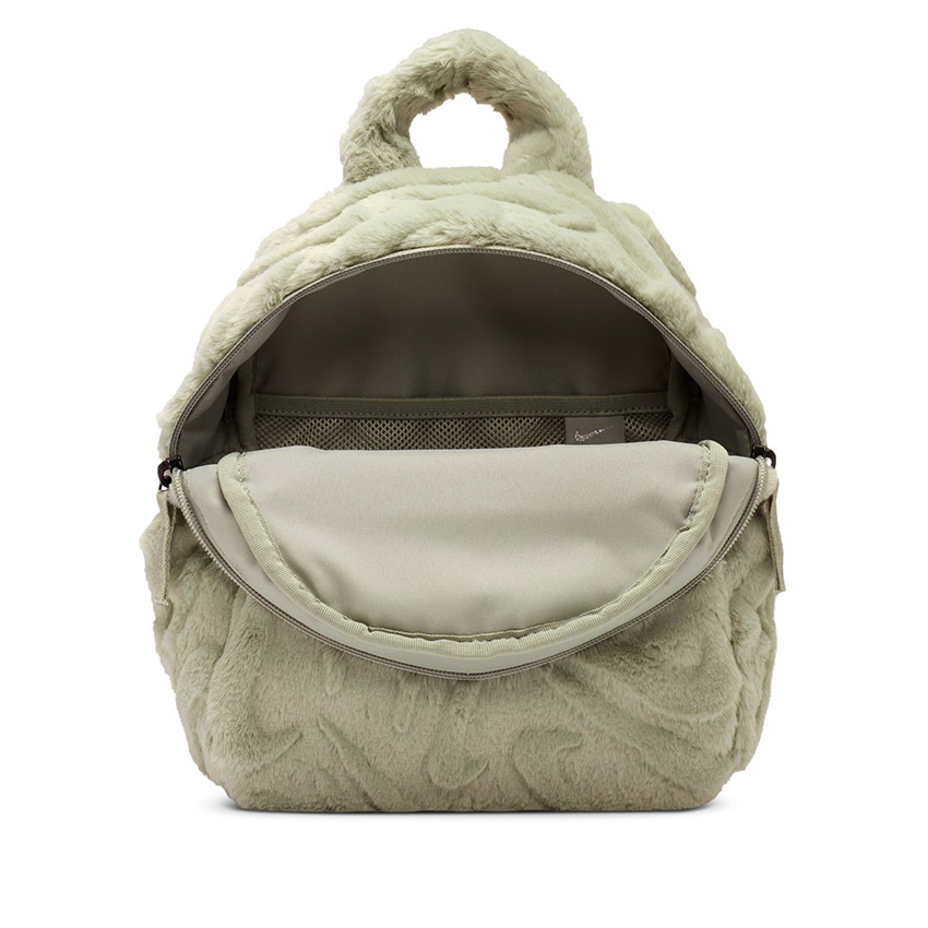 国内配送★NIKE★フェイク ファー ミニ バックパック (6L) 2色 NIKE☆国内発送☆フェイクファー ミニ バックパック (6L)