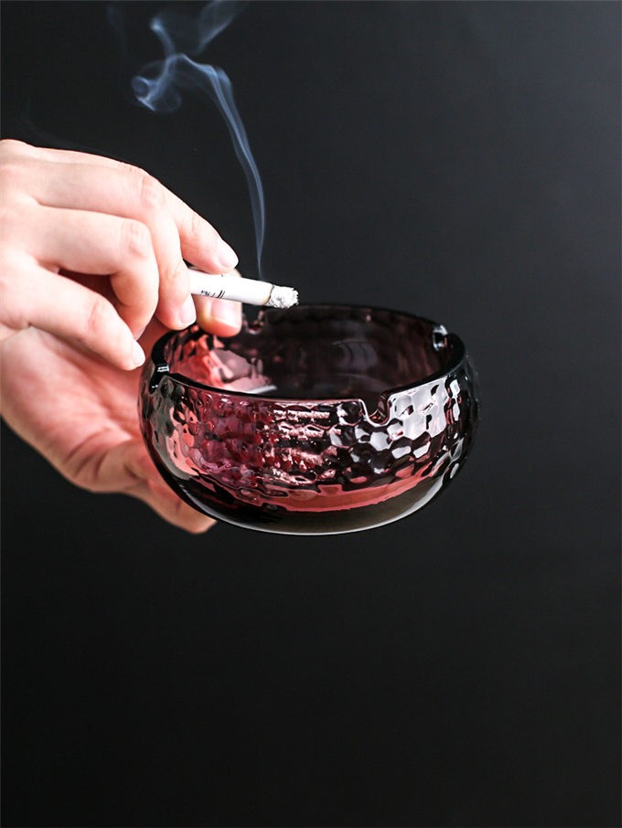 Qoo10] グラス ガラス リリーフ灰皿 灰皿 卓上