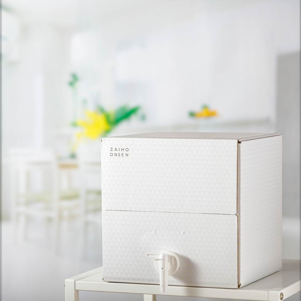 (ポイント2倍) 温泉水 水 ミネラルウォーター 11L 2箱 財宝 ホワイトデザイン 鹿児島 みず PFAS 検査済 | 財宝 | 13