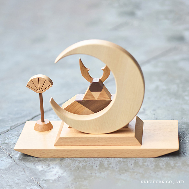 WOOD DECORATION 将(初節句 男の子 兜 コンパクト 兜飾り 木製 端午の