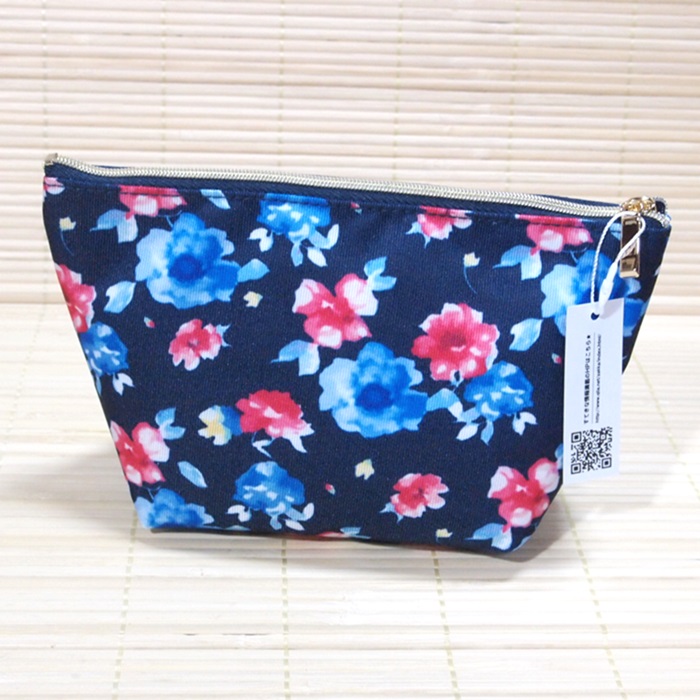 新品★Victoria’s Secret★化粧ポーチ・4つセット・花柄ネイビー ビブラ・ビブレ 底広ポーチ（フラワー/ネイビー）29215 花柄 三角