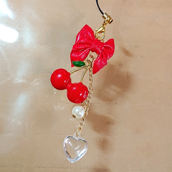 リボンとさくらんぼ 携帯ストラップ（レッド）ks5017/パールビーズ