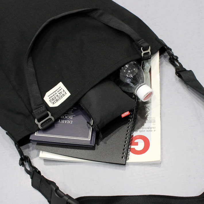 FREDRIK PACKERS（フレドリックパッカーズ） 1000D MISSION TOTE S 