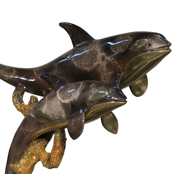 ブラス Marestia マレスティア 寄り添って泳ぐクジラの親子