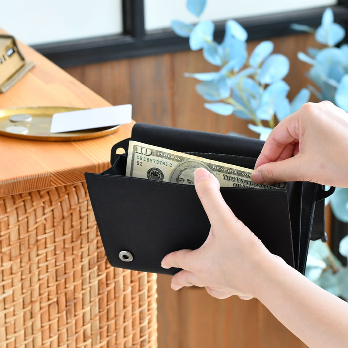 HIGHTIDE（ハイタイド） 母子手帳ケース パスポート が 入る 財布