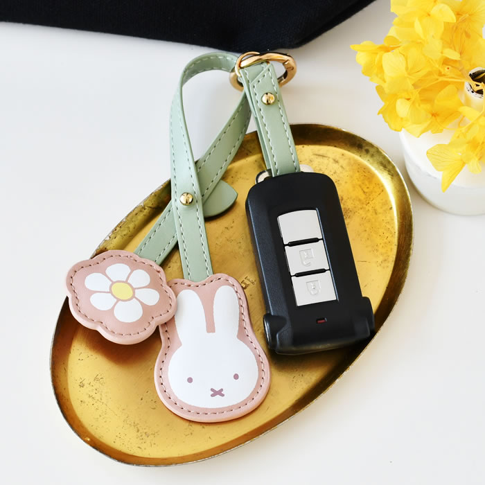 nicot キーホルダー キャラクター miffy ミッフィーPUスマート