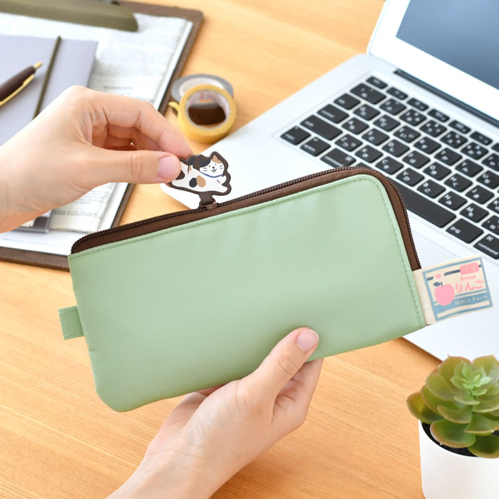 LIHIT LAB.（リヒトラブ） にゃんシーン フラットペンポーチ ペン