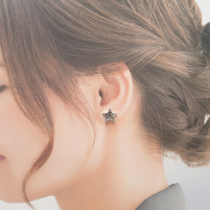 新品✨COACH ピアス レキシーフープ ゴールド ラインストーン 付属品完備 楽天市場】COACH コーチ ピアス ESSENTIAL EARRINGS 408160