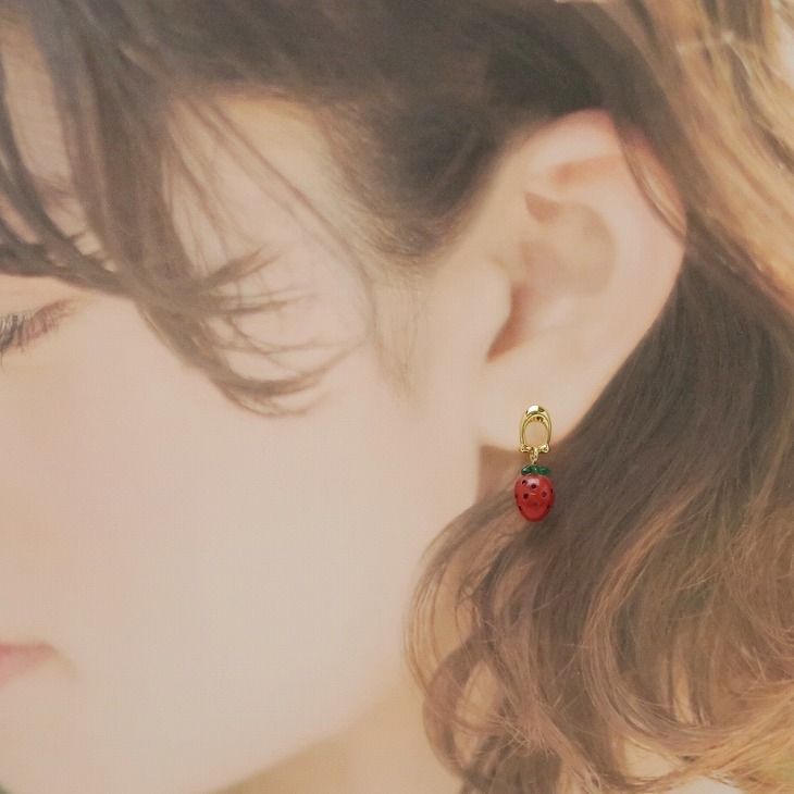 【期間限定】COACH ストロベリー ハギー ピアス 楽天市場】コーチ アクセサリー レディース COACH ピアス
