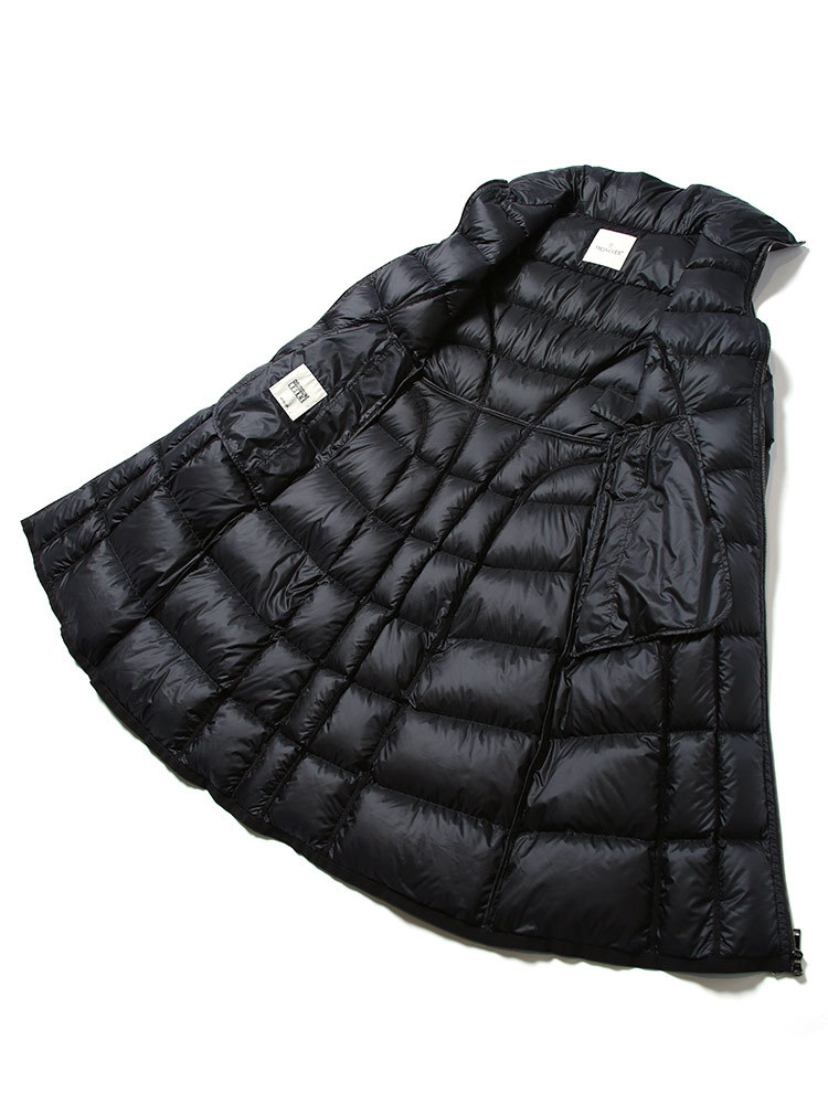 MONCLER（モンクレール） レディース ロング ダウンジャケット