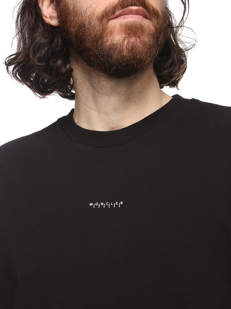 【MONCLER】人気 バックロゴ Tシャツ MONCLER (モンクレール) バックロゴ クルーネック 半袖 Tシャツ