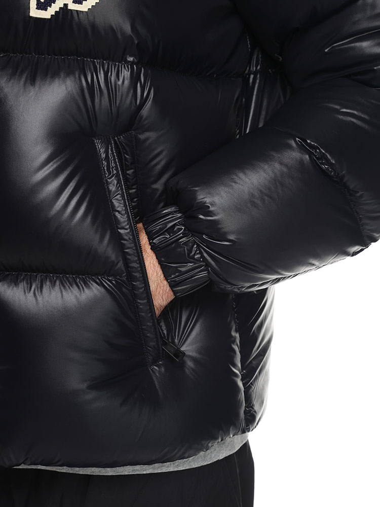 MONCLER モンクレール ダウンジャケット メンズスキーワッペン