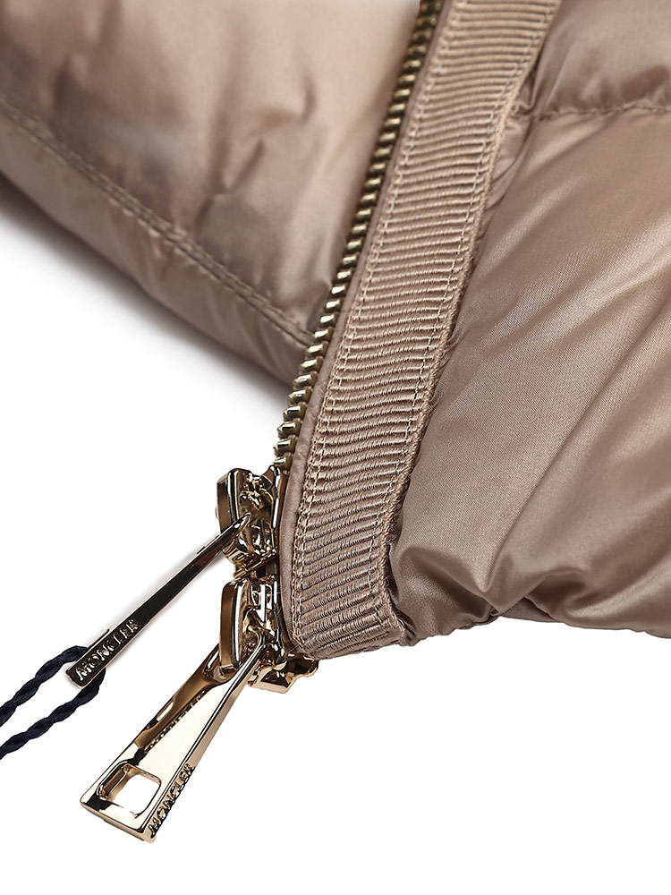 送料込*モンクレール*GERBEノーカラーライトショートダウン MONCLER (モンクレール) ノーカラー ショート ダウンジャケット