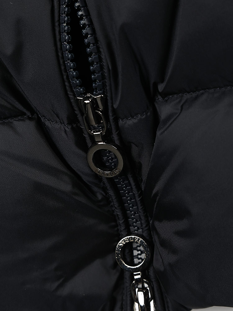 ダウンジャケット・コート TATRAS POLITEAMA DOWN JACKET IN NYLON Tatras 'politeama' down jacket available on julian-fashion