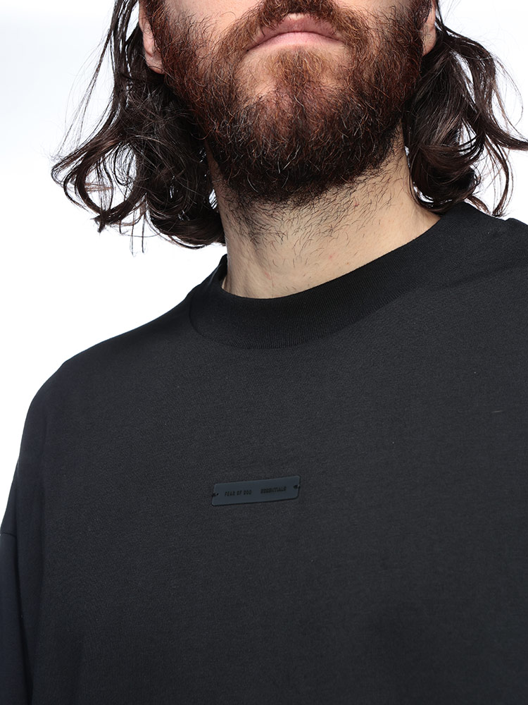 新品FOG ESSNTIALS(エフオージーエッセンシャルズ）ロゴ長袖TシャツS FOG ESSENTIALS（エフオージーエッセンシャルズ） バックロゴ クルー