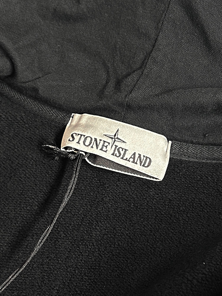 STONE ISLAND（ストーン アイランド） パーカー メンズ ロゴ ワッペン