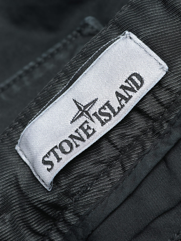 STONE ISLAND（ストーン アイランド） メンズ ショートパンツ ロゴ