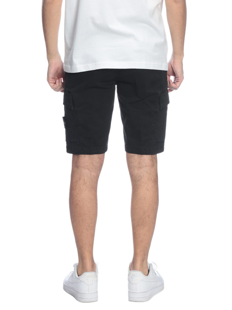 希少 美品 正規品 STONE  ショーツ サイズXL ストーン STONE ISLAND（ストーン アイランド） メンズ ショートパンツ ロゴ