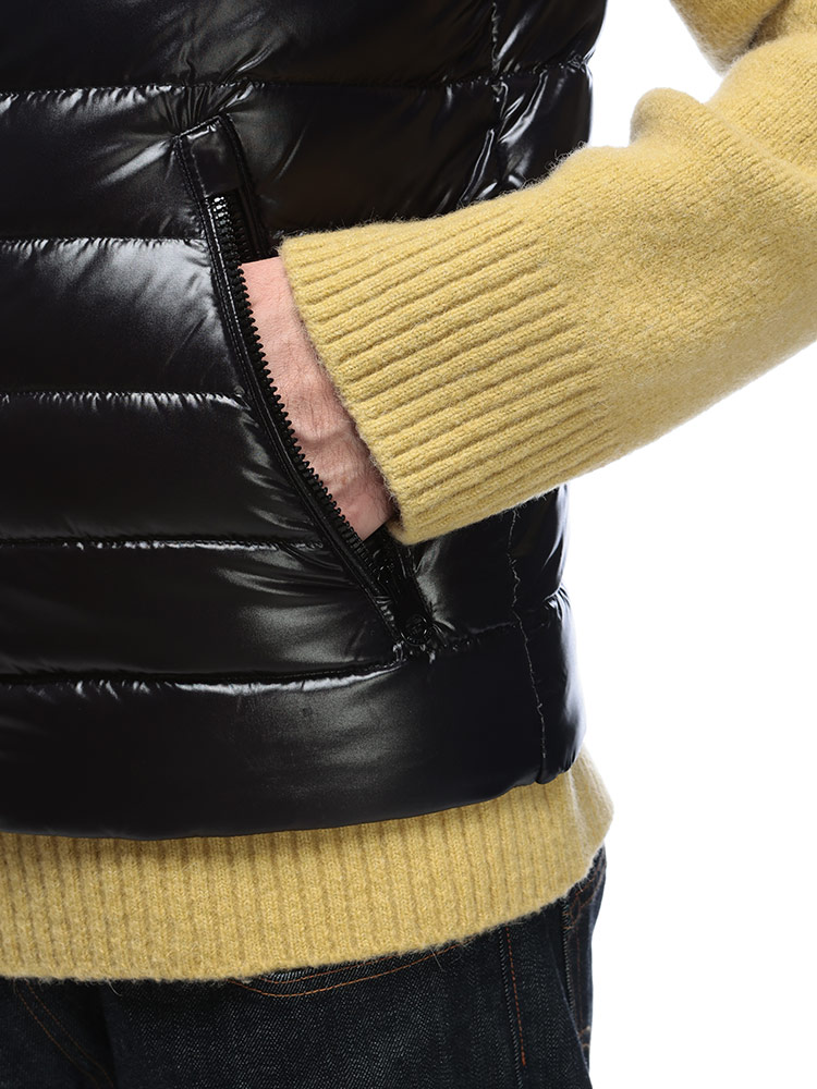 DUVETICA（デュベティカ） ダウンベスト アウター シャイニー