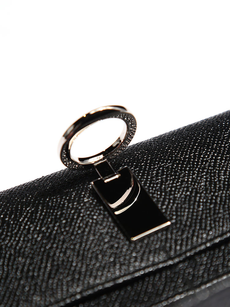 BVLGARI ブルガリ 財布 レザー ロゴ 刻印リング フラップ 長財布