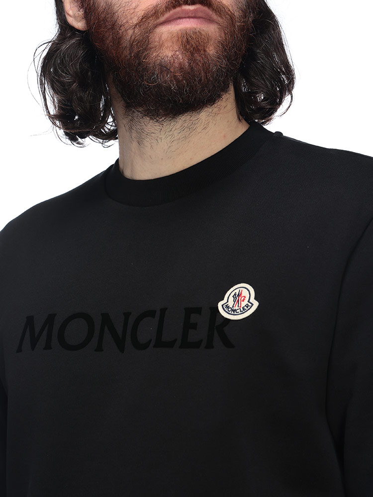 MONCLER（モンクレール） スウェット フロントロゴ＆ワッペン クルー