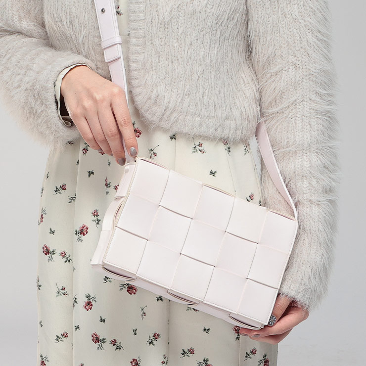 BOTTEGA VENETA（ボッテガ・ヴェネタ） バッグ レディース イントレ