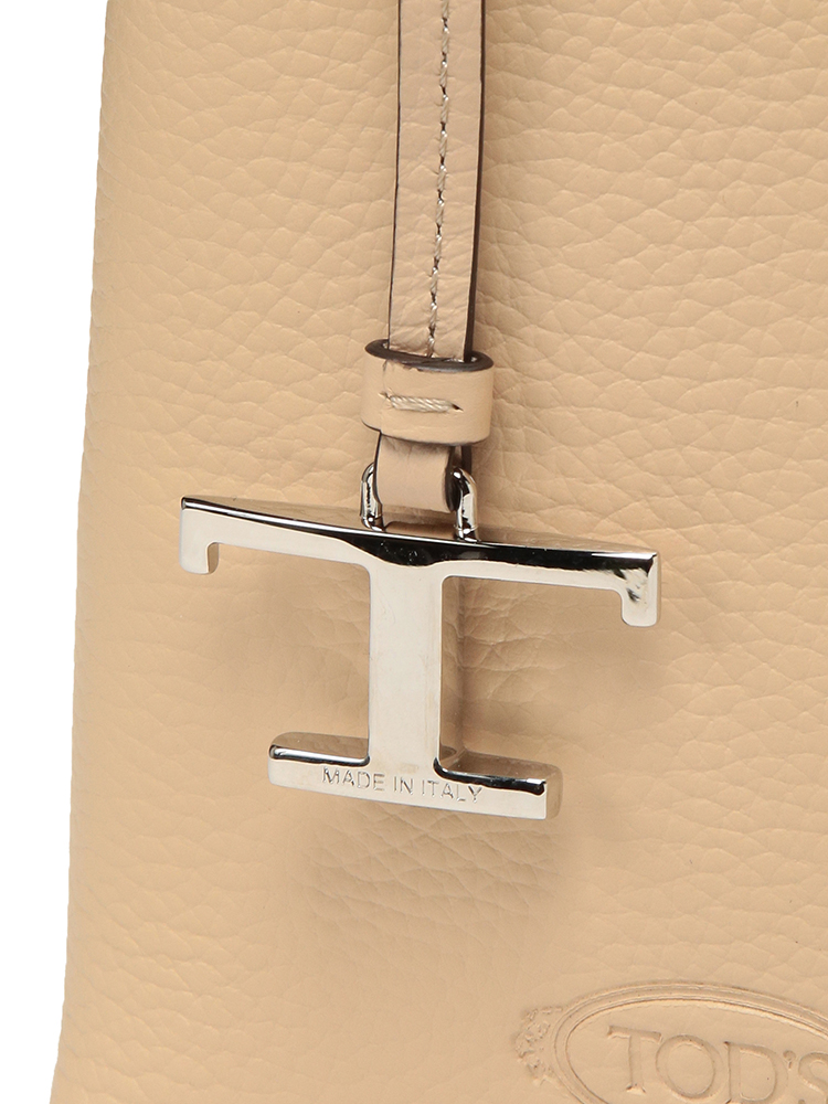 TOD'S(トッズ) ハンドバッグ レディース ロゴ チャーム レザー TOD'S(トッズ) ハンドバッグ レディース ロゴ チャーム レザー