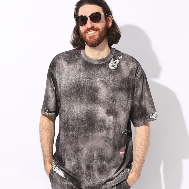 DIESEL（ディーゼル） トロンプルイユ 総柄プリント クルーネック 半袖