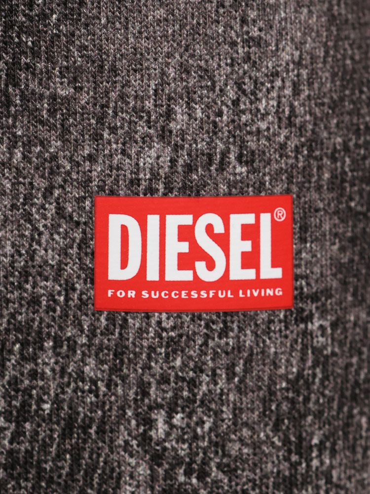 DIESEL（ディーゼル） トロンプルイユ 総柄プリント クルーネック 半袖