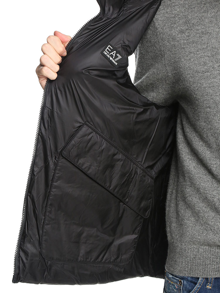 EMPORIO ARMANI エンポリオアルマーニ バックBIGロゴ フルジップ 中綿