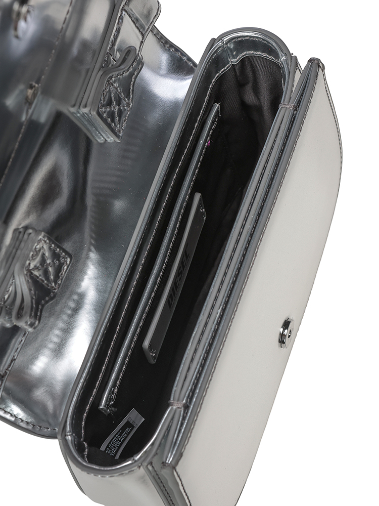 DIESEL メタルロゴ　ハンドバッグ LOGOS TOP HANDLE Logos-Handbag in recycled nylon｜ブラック