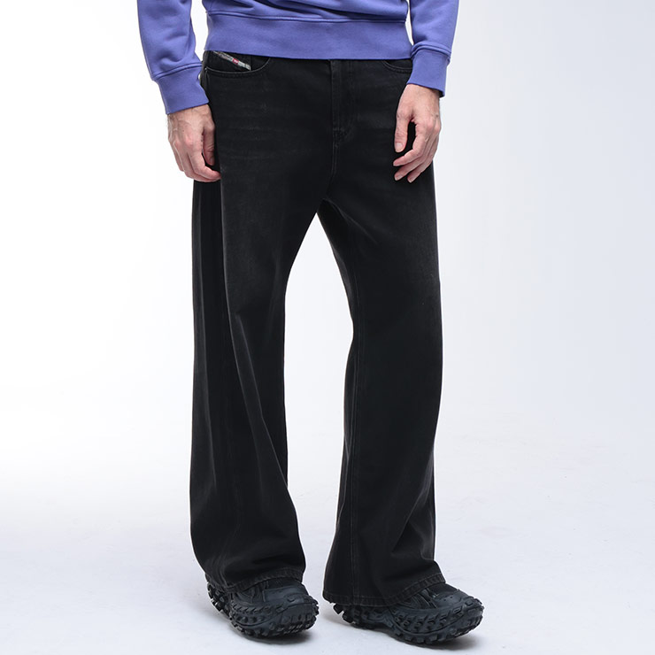 DIESEL（ディーゼル） メンズ ボタンフライ ワイド ジーンズ D-RISE