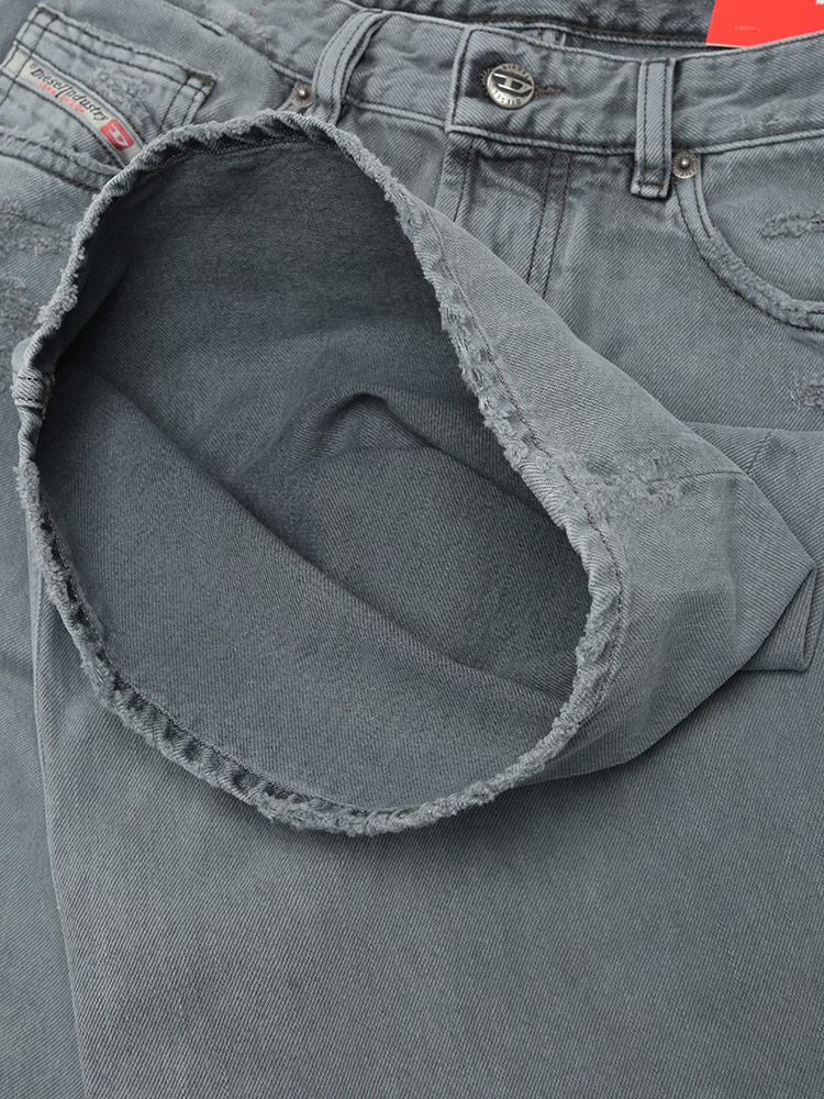 DIESEL（ディーゼル） デニムパンツ メンズ ロゴ ダメージ加工 ボタン