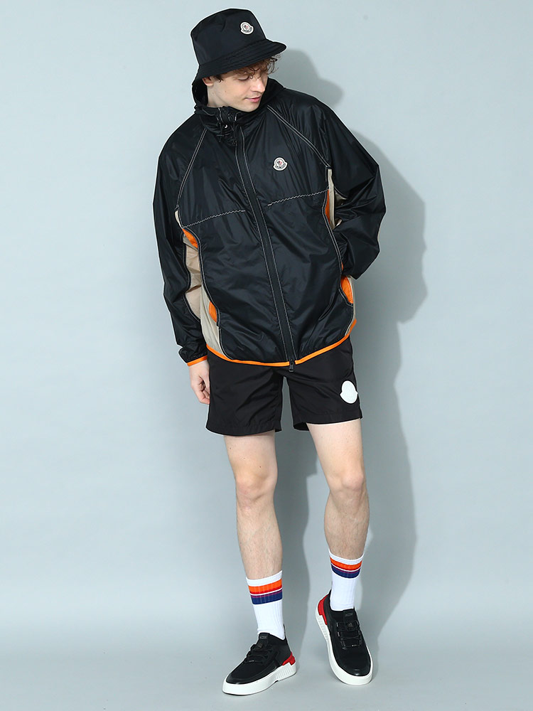 モンクレール　ウィンドブレーカー　130cm MONCLER モンクレール アウター ナイロンジャケット ウィンド
