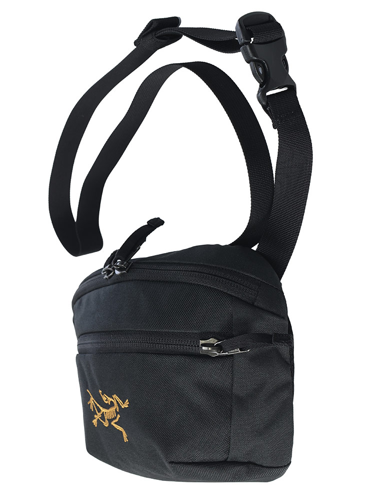 Arc'teryx ブラック ボディバッグ　マンティス1 ARC'TERYX（アークテリクス） マンティス 1 ショルダーバッグ ボディ